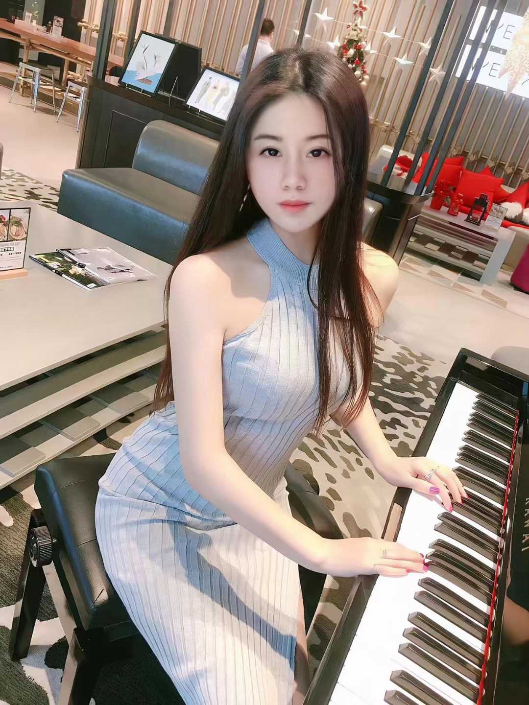 都是年轻小妹妹   刚刚下海的